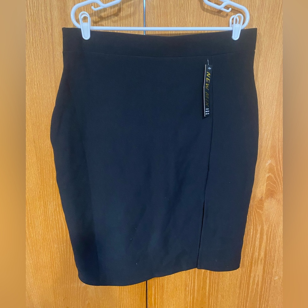 NWT black stretchy skirt 3XL